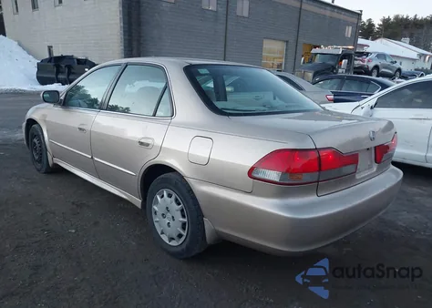 2001 Honda Accord 2.3 Lx z USA, uszkodzony, nr VIN 1HGCG66561A086717